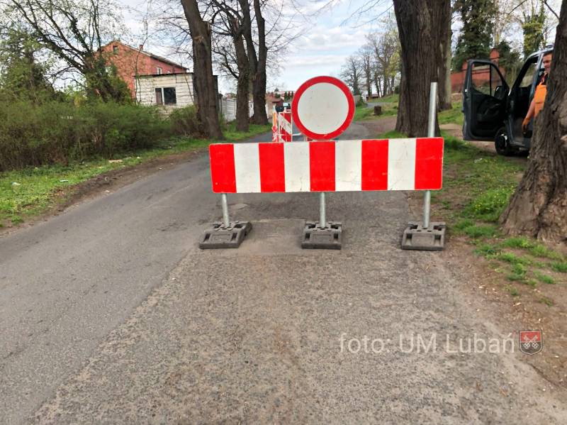 zapadlisko na ul. Cmentarnej